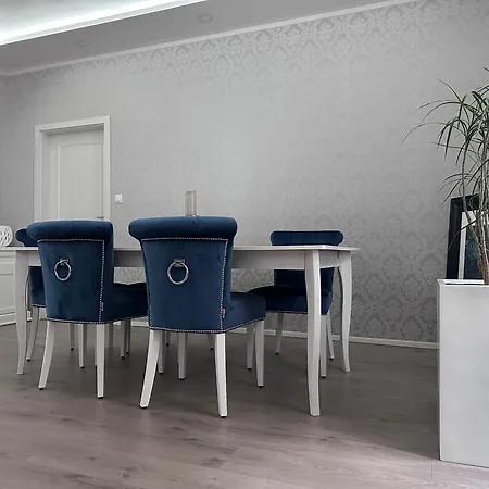 Luxury Center With Balcony