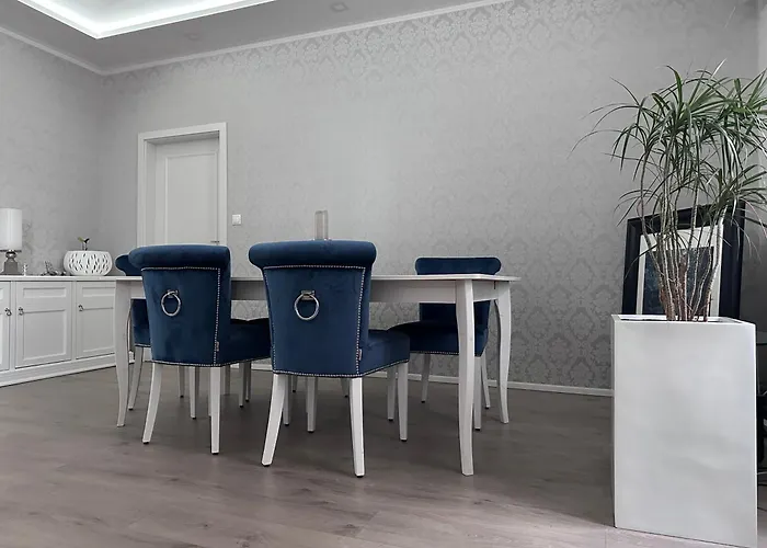 Luxury Center With Balcony