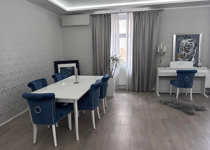 Luxury Center With Balcony Bratislava